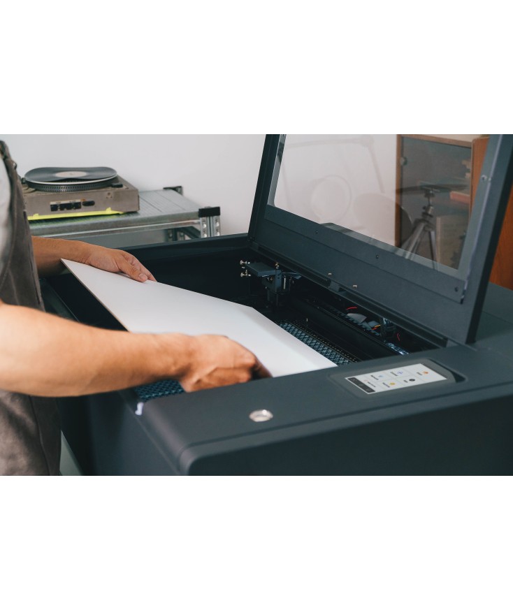 Láser corte y grabado CO2 55W Beambox II Flux