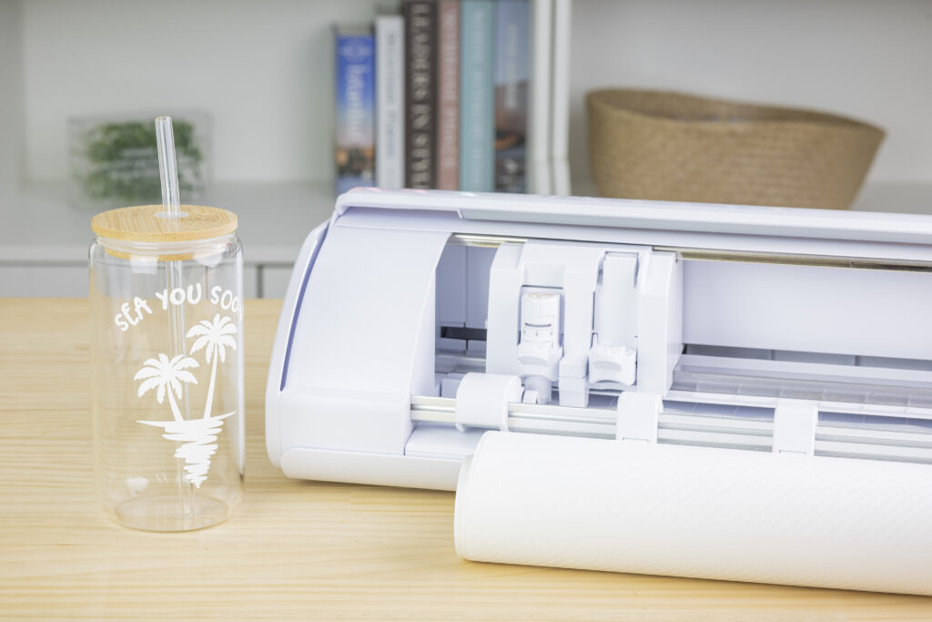 Silhouette Cameo 5 Alpha y proyecto de vaso de cristal con vinilo adhesivo